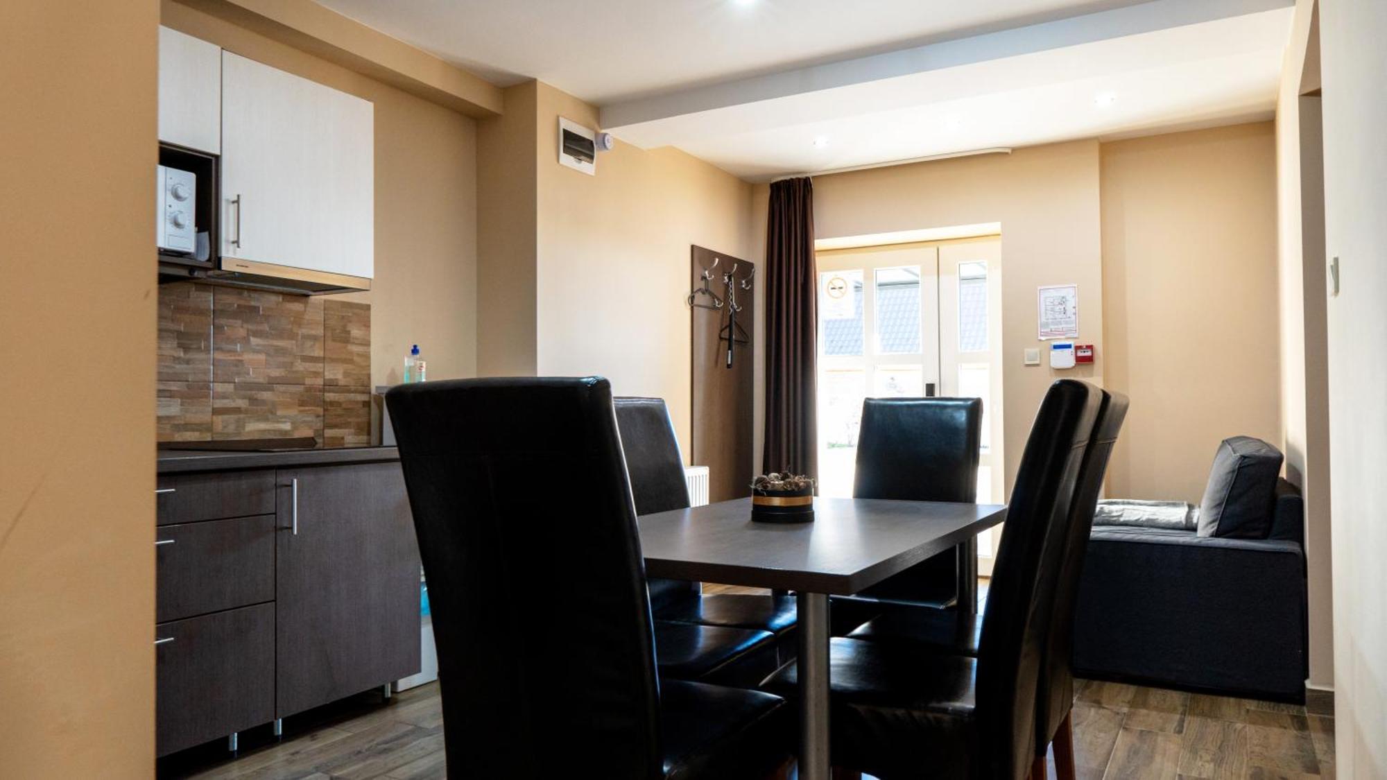 Family Apartman เอปลีนี ภายนอก รูปภาพ