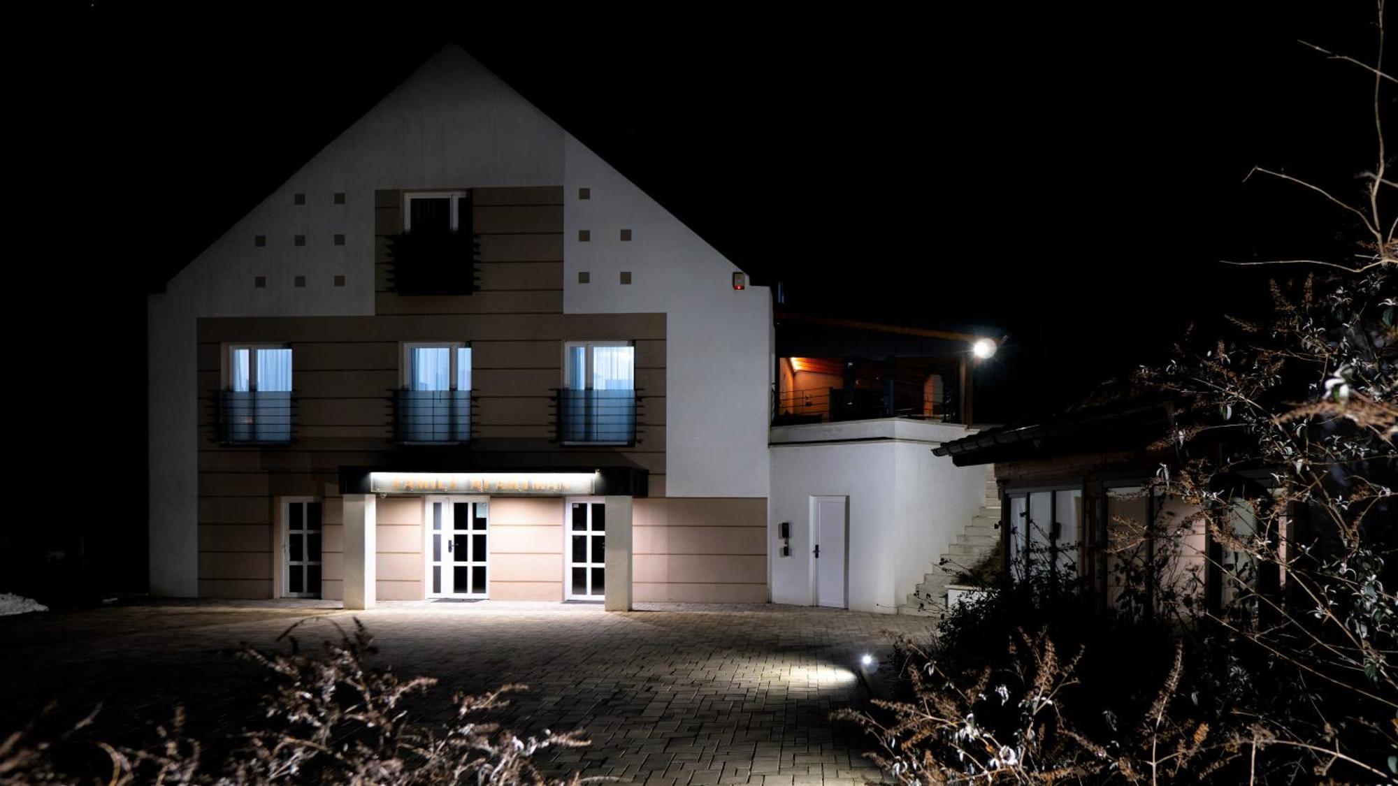 Family Apartman เอปลีนี ภายนอก รูปภาพ